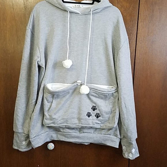 wang xing chen Tops - Hooded Sweatshirt with Pooch Pouch